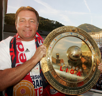 Ad: Co Adriaanse.jpg
Gösterim: 264
Boyut: 119.3 KB