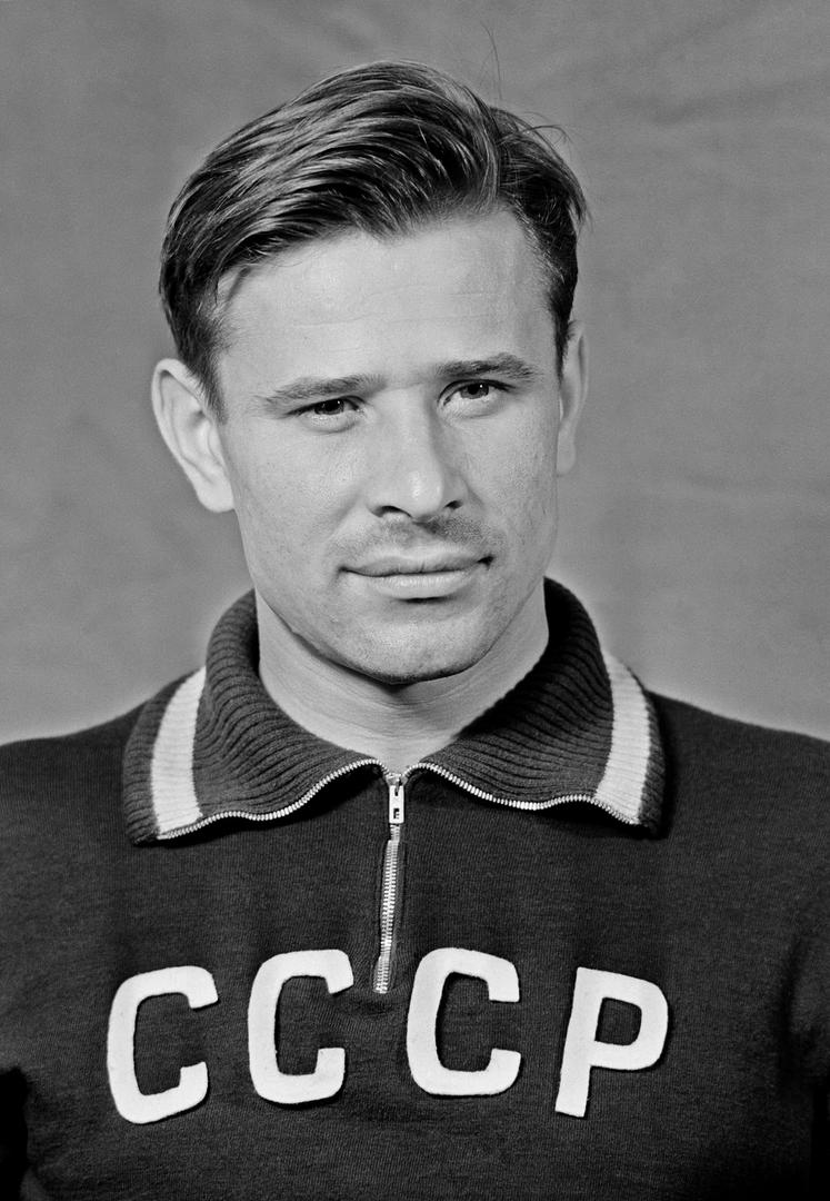Ad:  Lev Yashin.jpg
Gsterim: 1544
Boyut:  103.5 KB