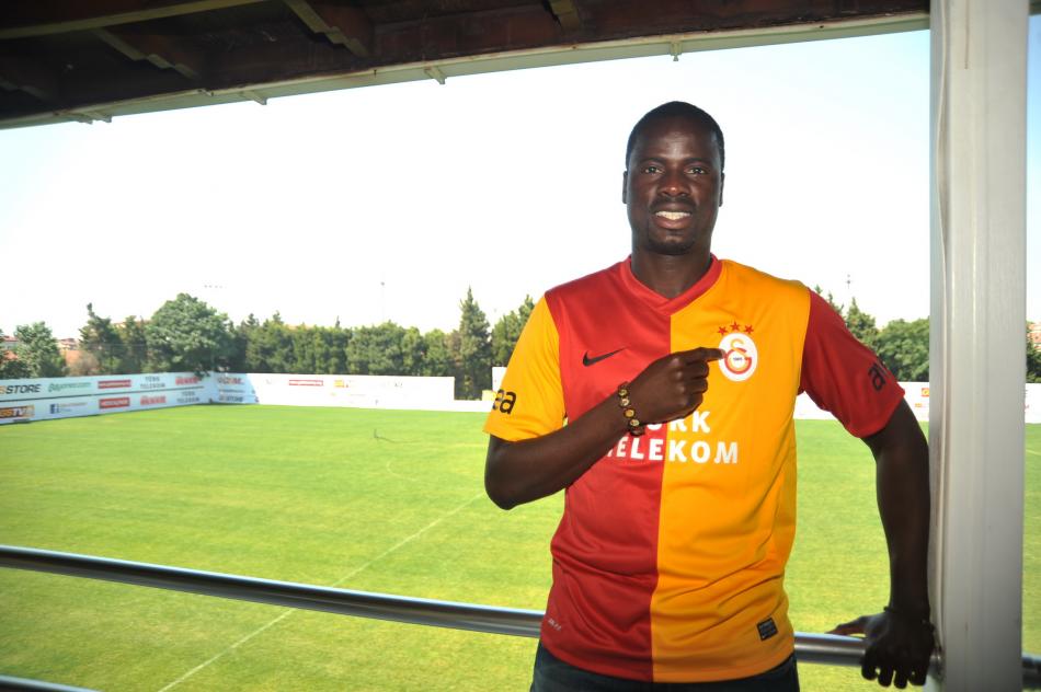 Ad:  Emmanuel Eboue.jpg
Gsterim: 618
Boyut:  63.3 KB
