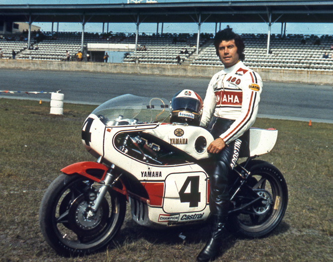 Ad:  Giacomo Agostini.jpg
Gsterim: 428
Boyut:  200.9 KB