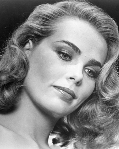 Ad:  Margaux Hemingway.jpg
Gsterim: 1561
Boyut:  51.9 KB