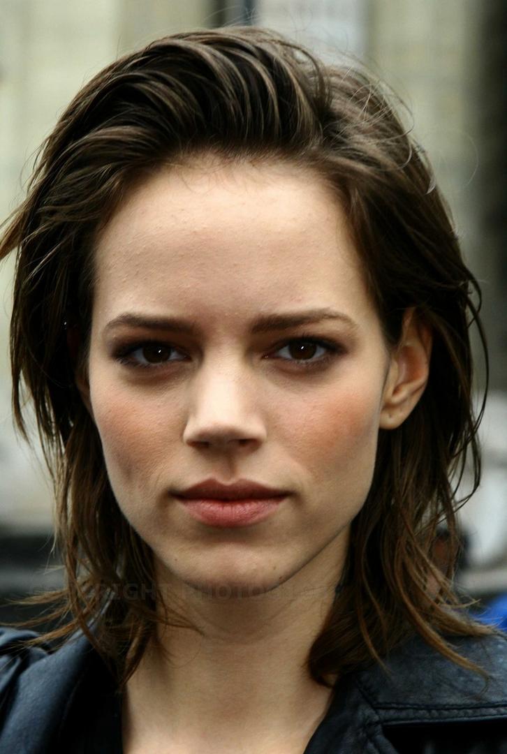 Ad:  Freja Beha Erichsen.jpg
Gsterim: 618
Boyut:  81.9 KB