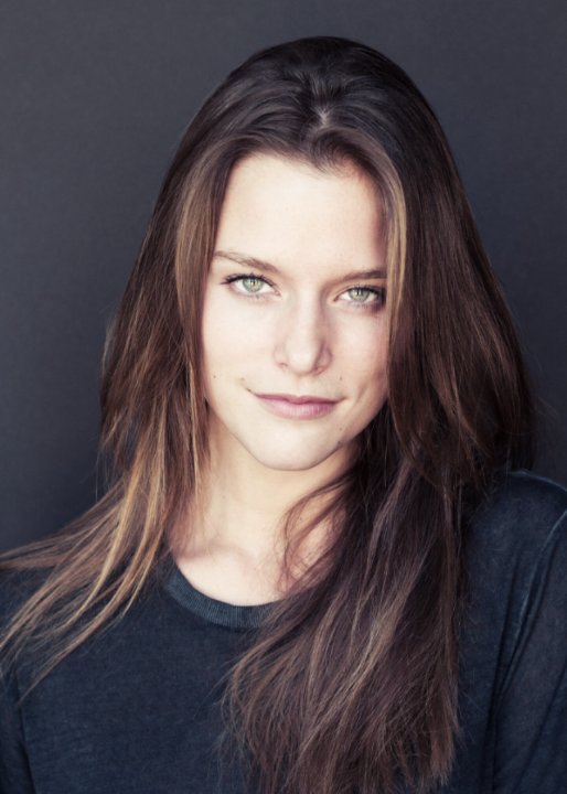 Ad:  Kim Cloutier.jpg
Gsterim: 524
Boyut:  52.8 KB