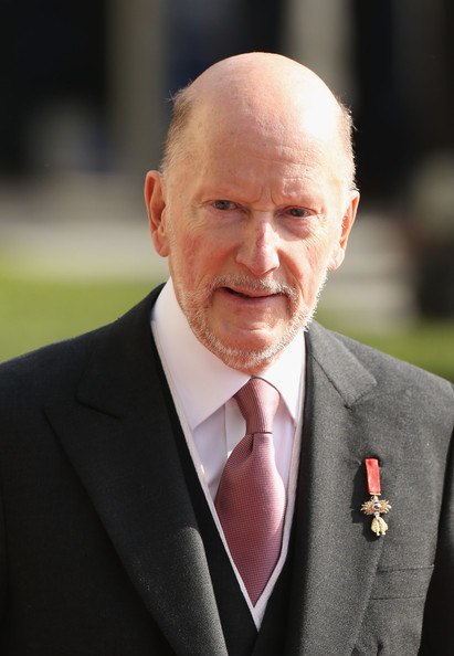 Ad: Simeon Sakskoburggotski.jpg
Gösterim: 1188
Boyut: 41.6 KB