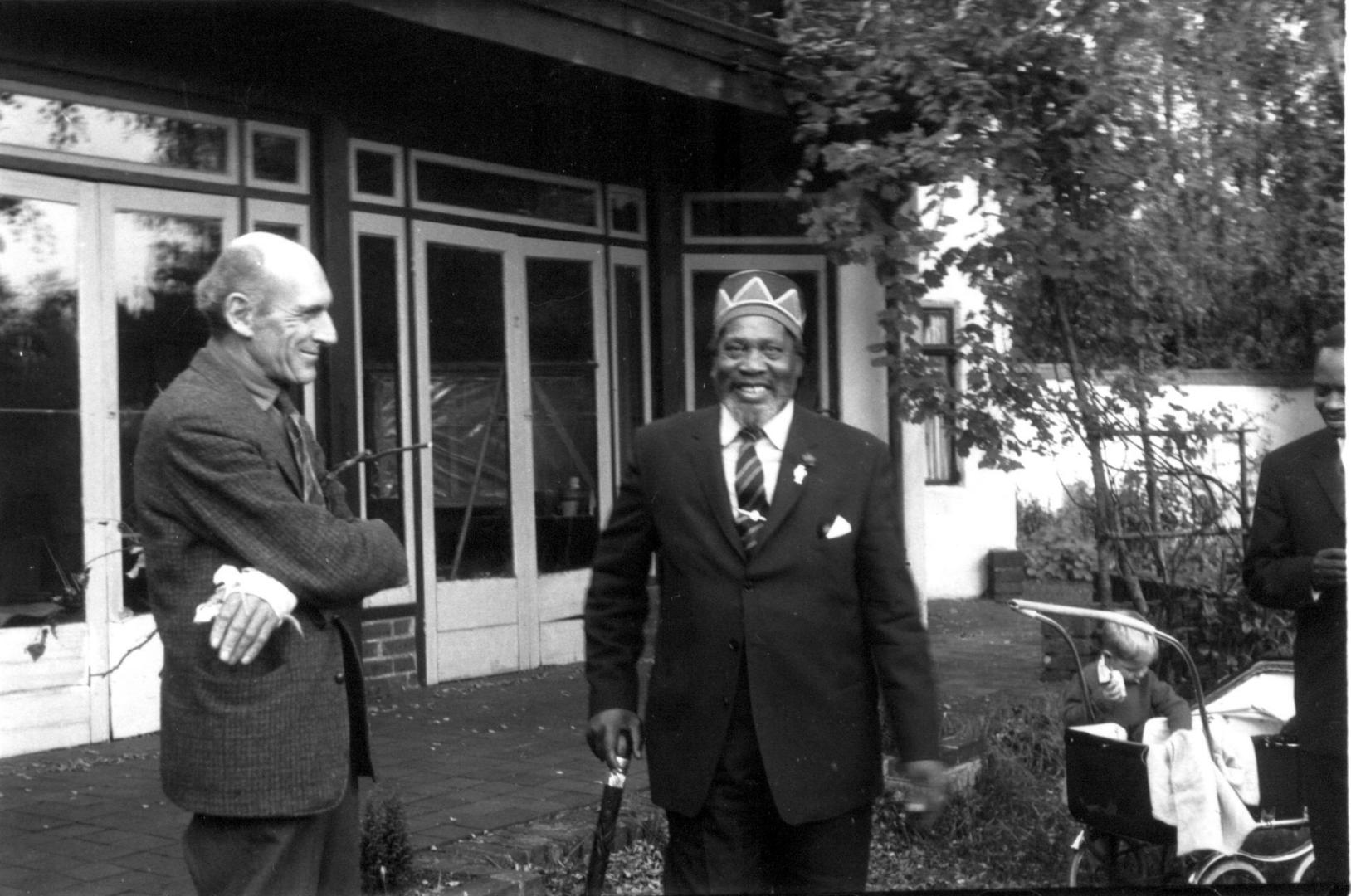 Ad:  Jomo Kenyatta4.jpg
Gsterim: 382
Boyut:  200.9 KB