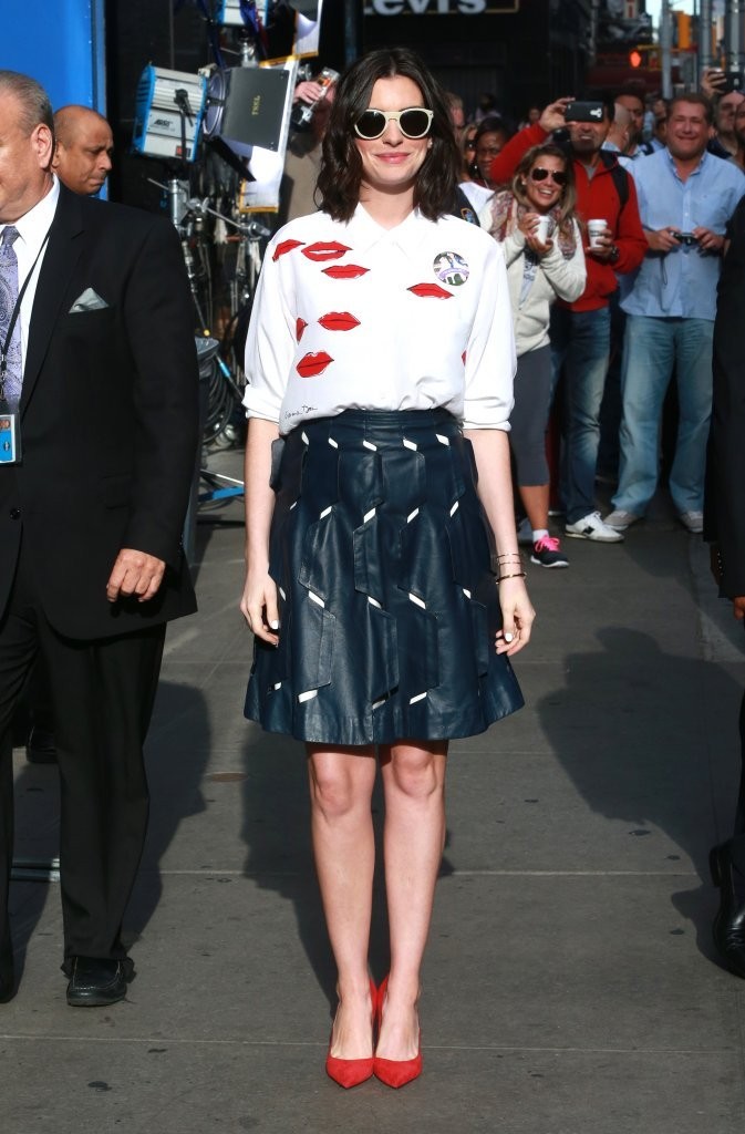 Ad:  Anne+Hathaway+Anne+Hathaway+Says+Good+Morning+57lCdZzbL__x.jpg
Gsterim: 223
Boyut:  124.1 KB