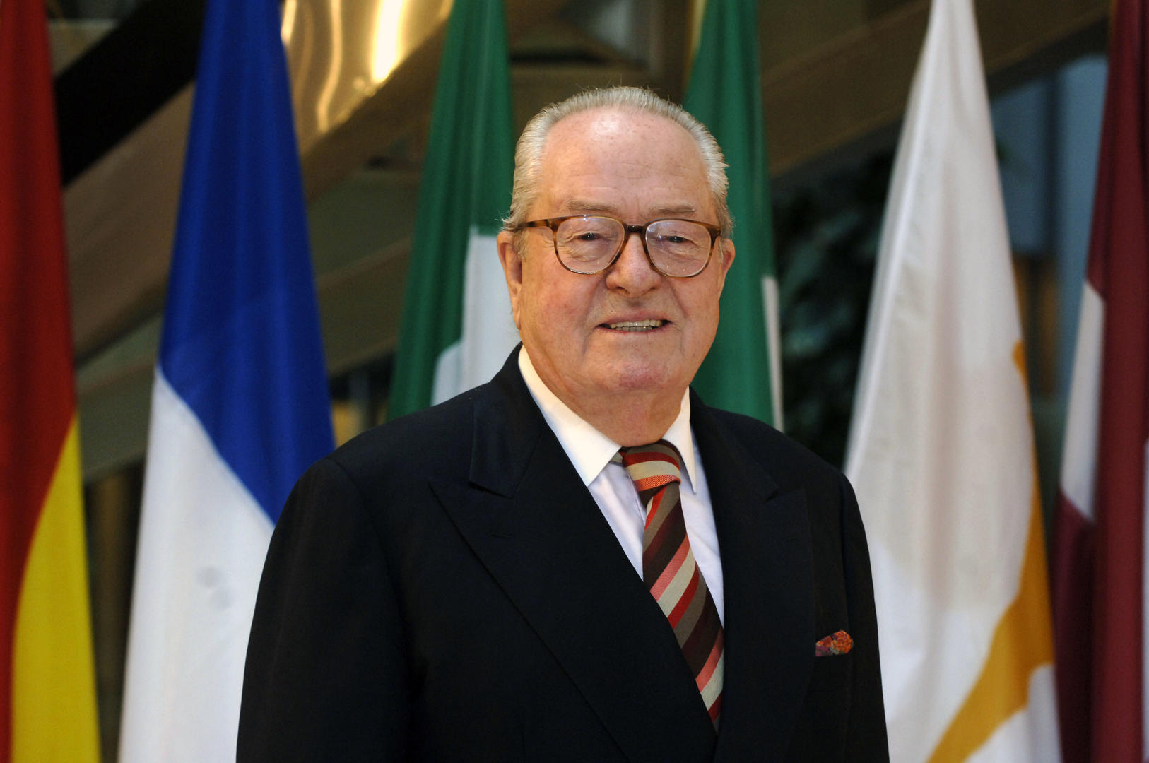 Ad: Jean Marie Le Pen.jpg
Gösterim: 402
Boyut: 140.7 KB