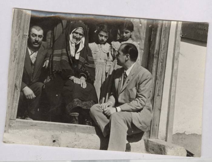 Ad:  NENE HATUN4.jpg
Gsterim: 1023
Boyut:  46.6 KB