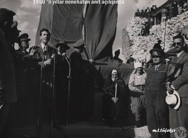 Ad:  NENE HATUN9.jpg
Gsterim: 675
Boyut:  178.8 KB