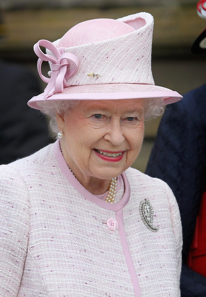 Ad: Elizabeth II12.jpg
Gösterim: 1157
Boyut: 80.7 KB