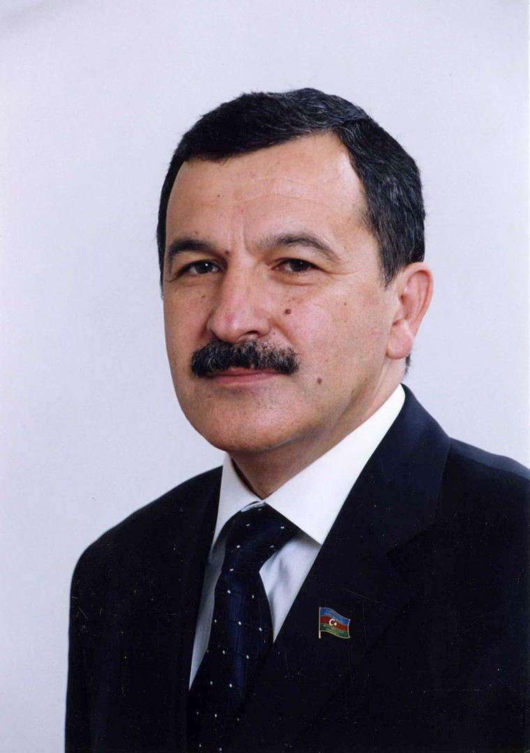 Ad: Aydın Mirzezade.jpg
Gösterim: 2575
Boyut: 73.4 KB