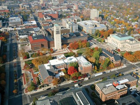 Ad:  live_here.jpg
Gsterim: 198
Boyut:  50.3 KB