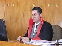 Ad:  Hakim.jpg
Gsterim: 10385
Boyut:  6.9 KB