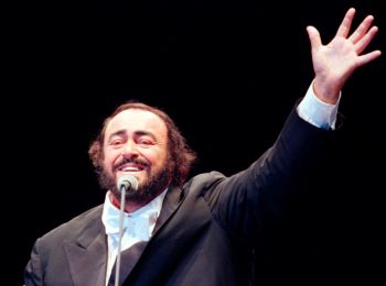 Ad:  Luciano Pavarotti2.jpg
Gsterim: 1006
Boyut:  10.3 KB
