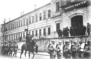 Ad:  harbiyemektebi.jpg
Gsterim: 1587
Boyut:  18.6 KB