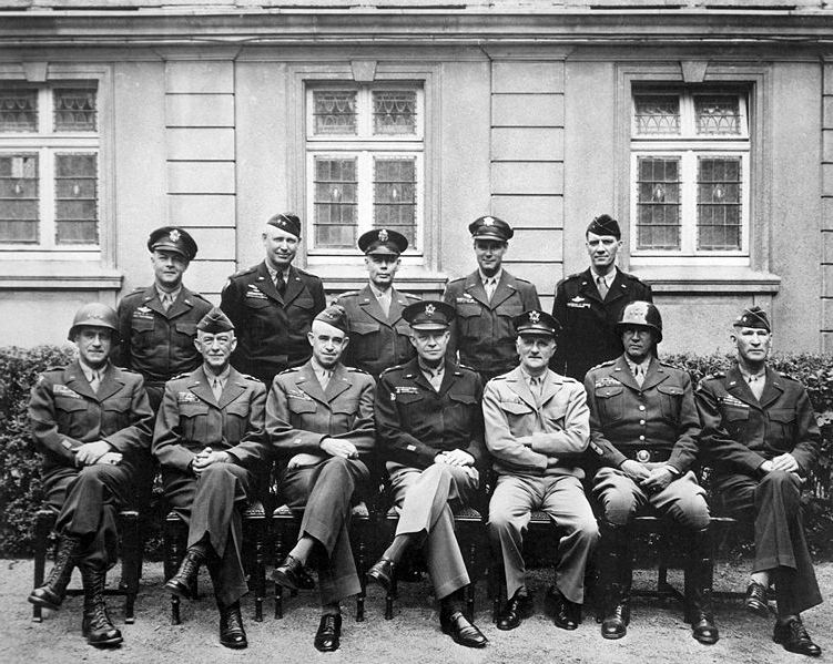Ad:  751px-American_World_War_II_senior_military_officials,_1945.jpg
Gsterim: 3935
Boyut:  115.2 KB