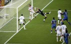 Ad:  Futbol Kurallar-6.jpg
Gsterim: 1805
Boyut:  12.9 KB