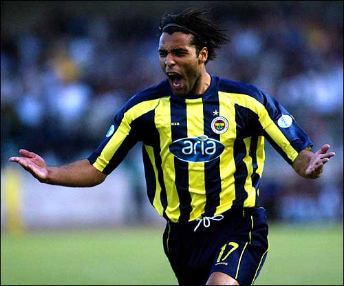 Ad: Pierre van Hooijdonk.jpg
Gösterim: 958
Boyut: 28.2 KB