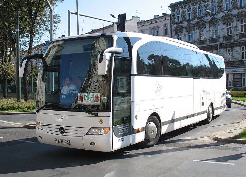 Ad: 800px-Mercedes-Benz_Travego_-_PKS_Kraków_(K00098)_in_Kraków_(1).jpg
Gösterim: 1057
Boyut: 105.3 KB