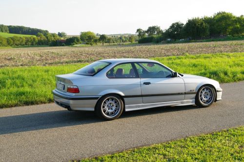 Ad:  BMW-3-Series-328i-E36-Coupe-silver-car-side.jpg
Gsterim: 444
Boyut:  102.8 KB