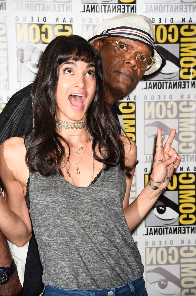 Ad: Komikolar.jpg
Gösterim: 629
Boyut: 170.4 KB