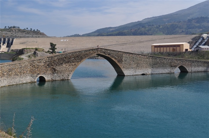 Ad: ceyhan nehri.jpg
Gösterim: 1627
Boyut: 105.2 KB
