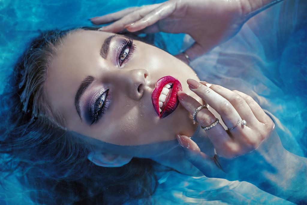 Ad:  piscine_by_darkvenuspersephonae-dabcesl.jpg
Gsterim: 505
Boyut:  91.4 KB