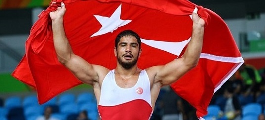 Ad:  taha-akgul.jpg
Gsterim: 767
Boyut:  43.8 KB