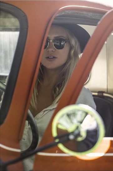 Ad: kowboy kate.jpg
Gösterim: 294
Boyut: 34.6 KB