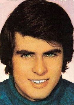 Ad: Tarık_Akan.jpg
Gösterim: 2812
Boyut: 20.6 KB