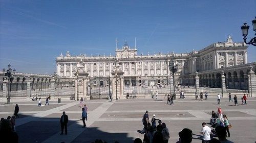 Ad:  Kraliyet_Saray1.jpg
Gsterim: 1086
Boyut:  40.5 KB