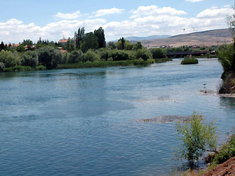 Ad: Kızılırmak.jpg
Gösterim: 1571
Boyut: 25.4 KB