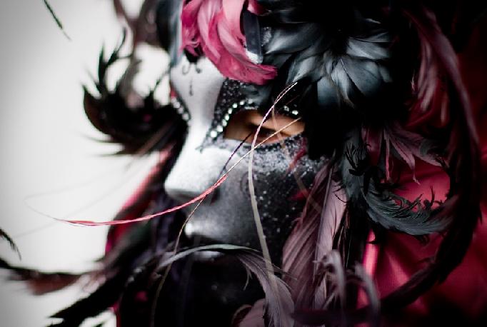 Ad:  like_a_feather_by_fade_out.jpg
Gsterim: 1964
Boyut:  39.5 KB