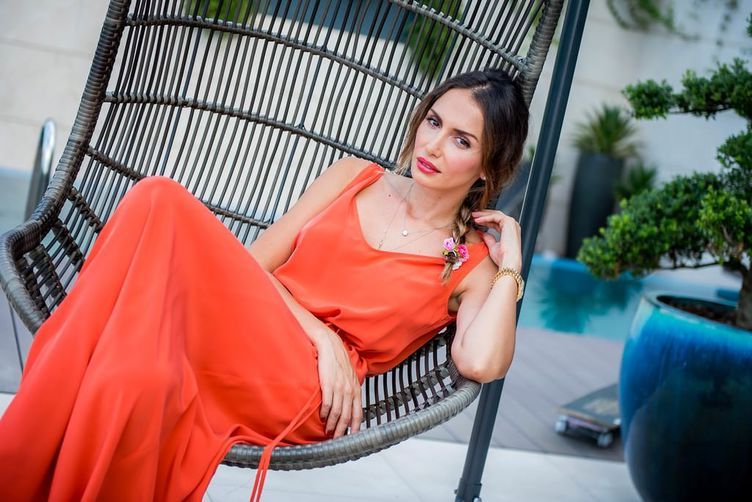 Ad: Emina Sandal-2.jpg
Gösterim: 1172
Boyut: 75.7 KB