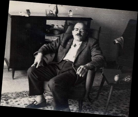 Ad: Ceyhun Atuf Kansu3.jpg
Gösterim: 454
Boyut: 34.9 KB