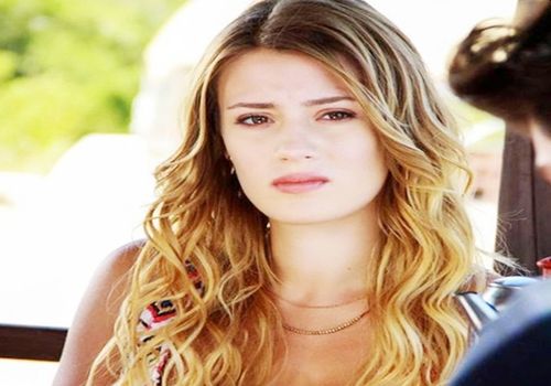 Ad: Gizem Karaca.jpg
Gösterim: 4336
Boyut: 33.5 KB