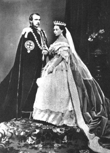 Ad: I. Victoria3.jpg
Gösterim: 5150
Boyut: 37.5 KB Ad: I. Victoria3.jpg
Gösterim: 5150
Boyut: 37.5 KB