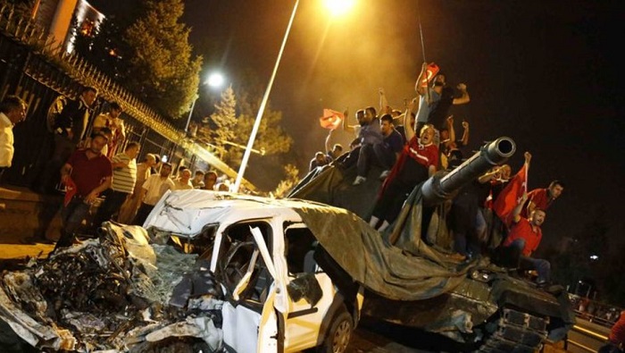 Ad: tankların ezdiği insan ve araçlar.jpg
Gösterim: 1101
Boyut: 109.4 KB