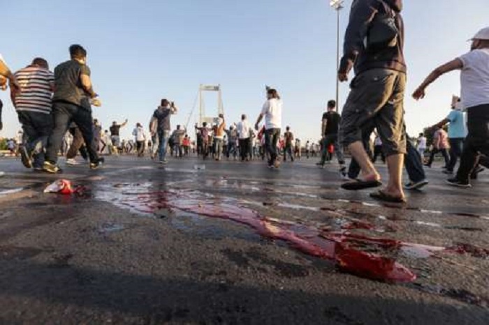 Ad: kanlı 15 temmuz.jpg
Gösterim: 1976
Boyut: 94.1 KB