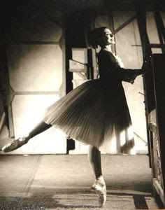 Ad: 3759666463a12b76257c88125c744bd9--margot-fonteyn-houston.jpg
Gösterim: 478
Boyut: 13.9 KB